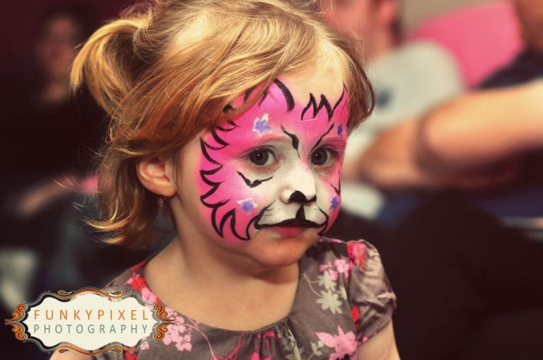 Facepainting by Glitterartzi