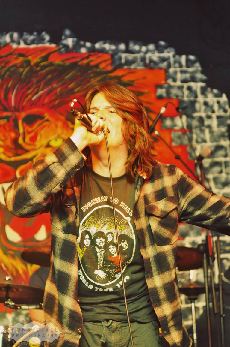 Shatterpoint at the Red Lion { Funky Pixel Photography Kent }