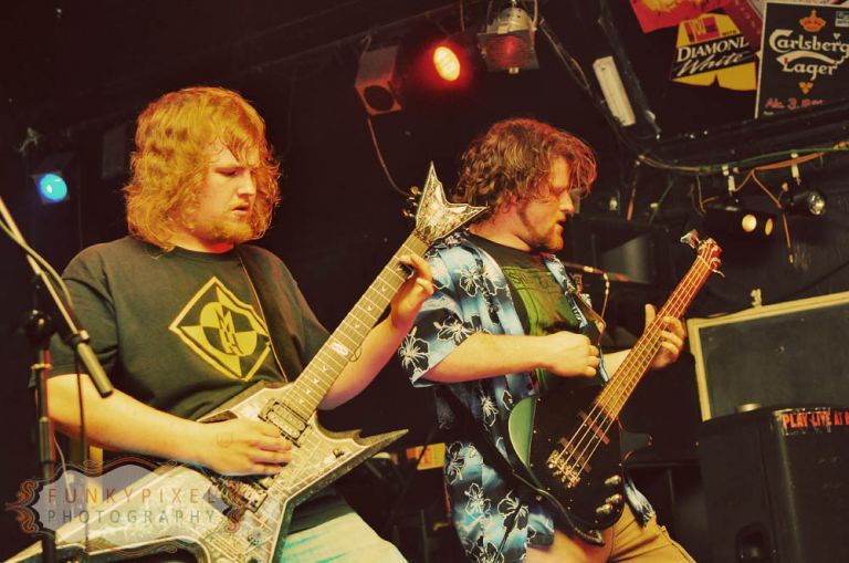 Shatterpoint at the Red Lion { Funky Pixel Photography Kent }