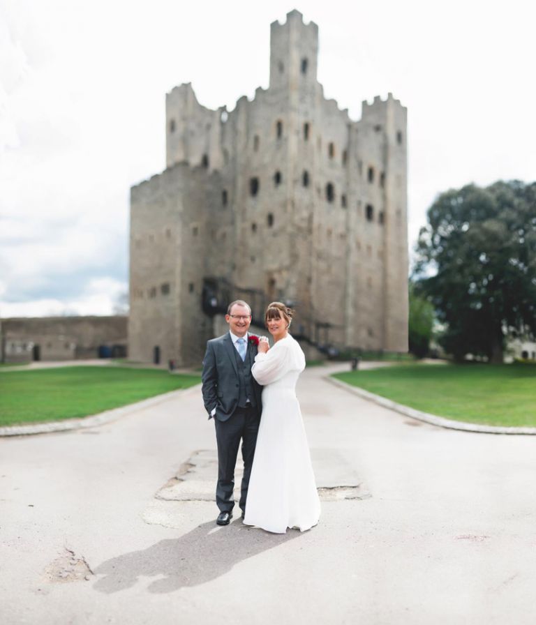 mo & kim Medway registry office wedding